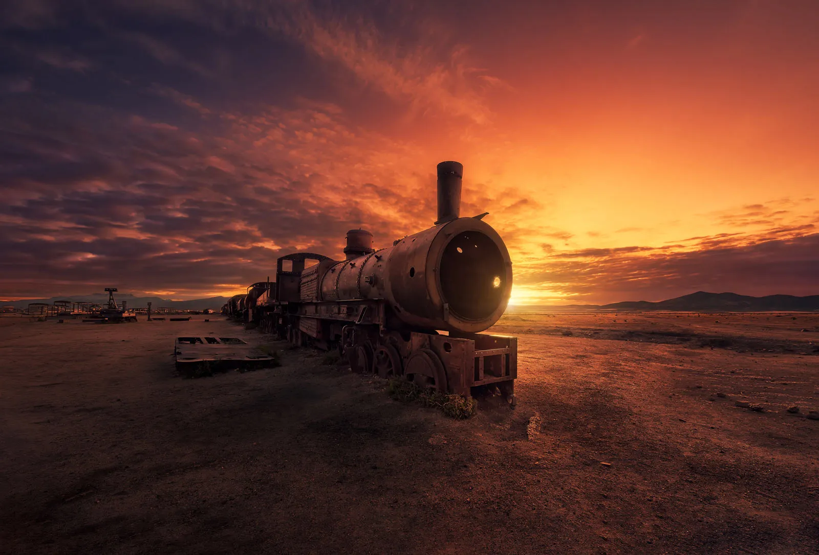 Day 09-Sunrise-train-cemetery-Uyuni