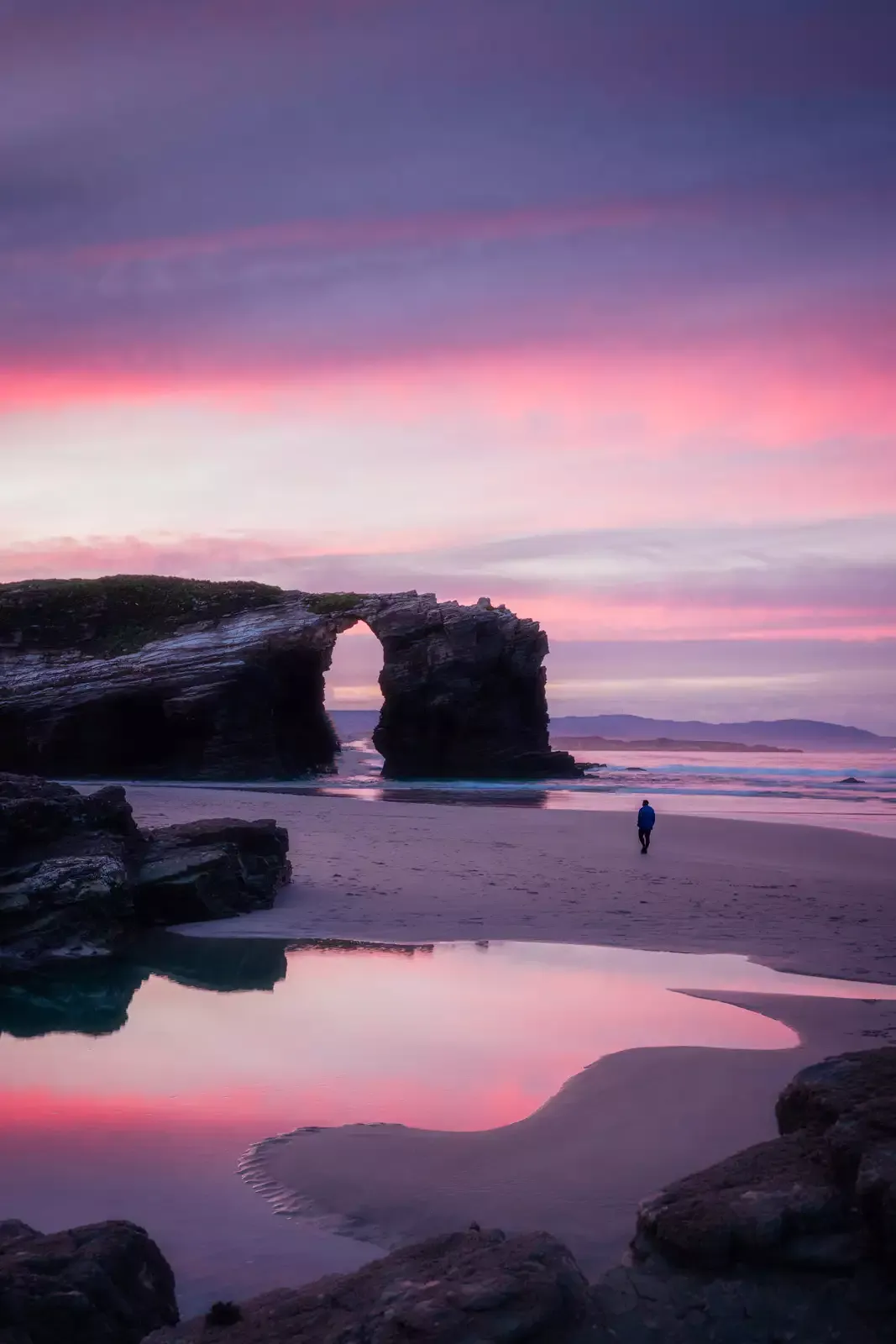 Arcos de roca en la Playa de las Catedrales, Galicia