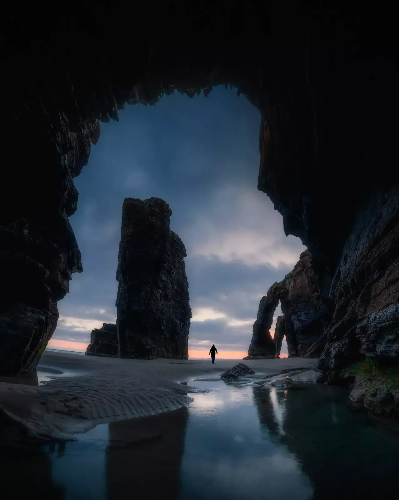 Playa de las Catedrales con marea baja, Galicia