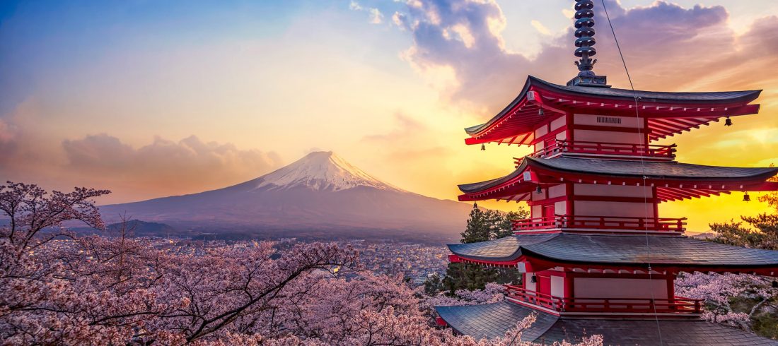 Pagoda Chureito y Fuji en Primavera, Japón