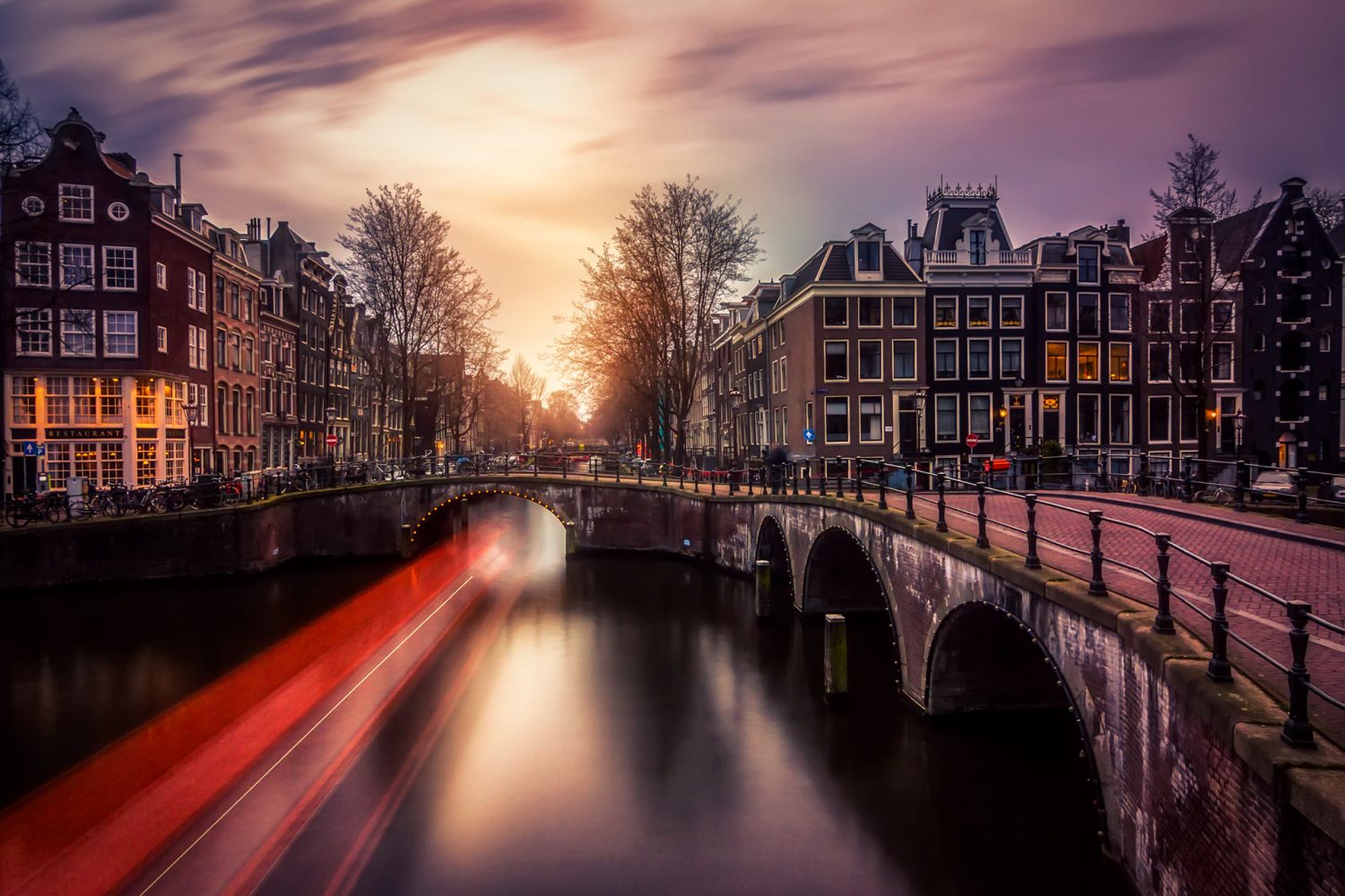 Atardecer en los Canales de Amsterdam