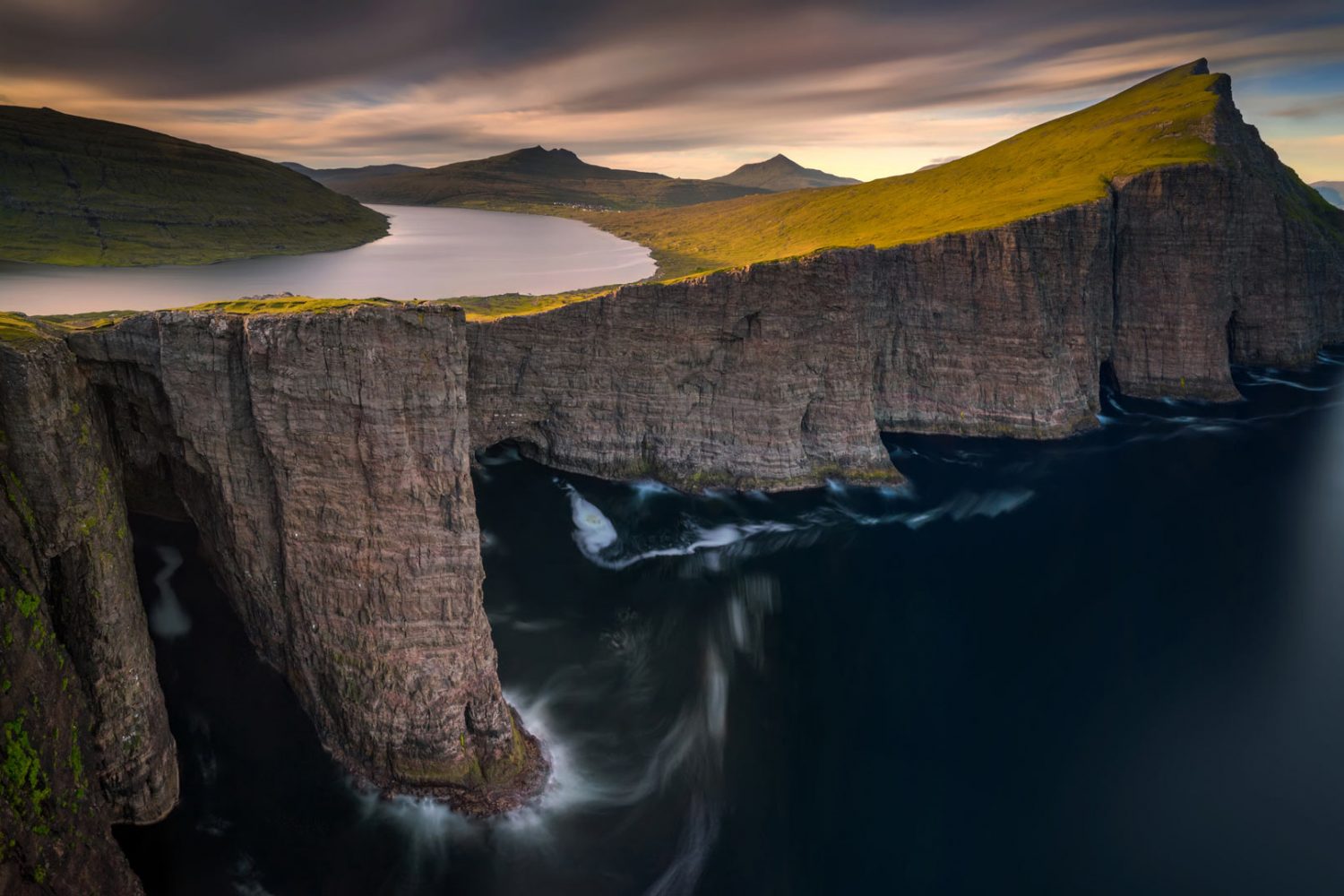 Viaje fotografico por los acantilados de las Islas Feroe