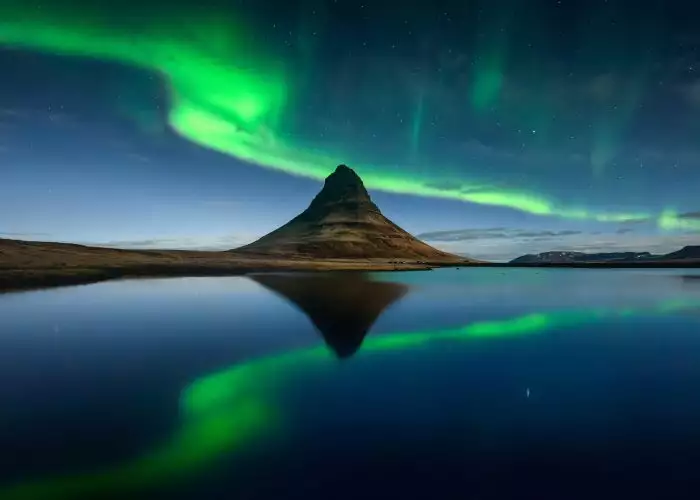 Kirkjufell Northen Lights Green Reflection - ICELAND