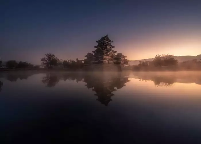 Matsumo-Castle-Sunrise