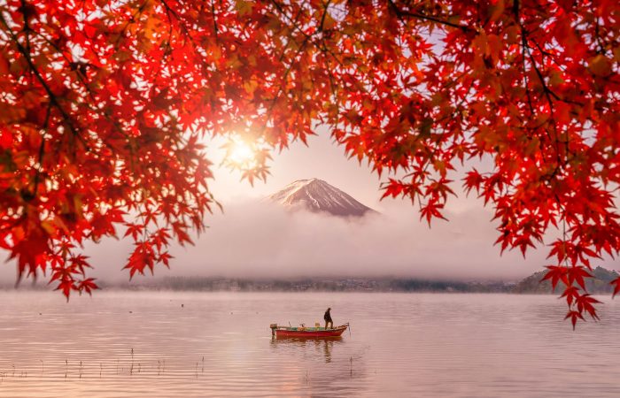 Colorida temporada de otoño en el monte Fuji.