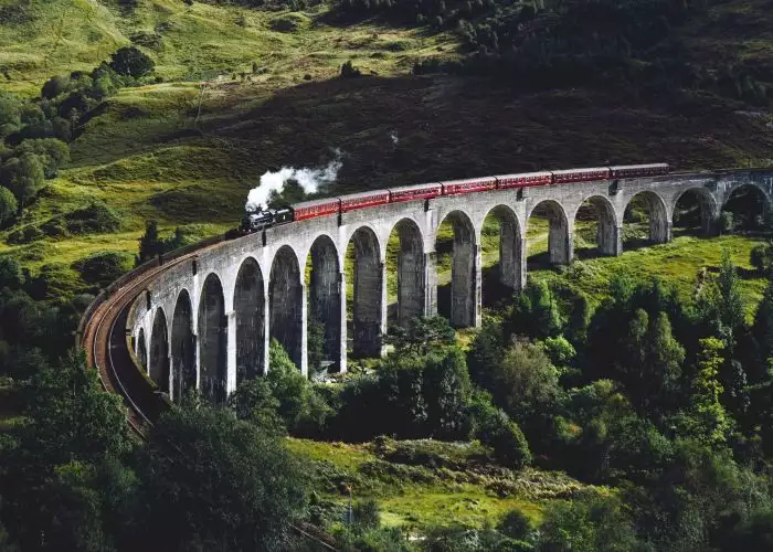 hogwarts express, glenfinnan Viaduct