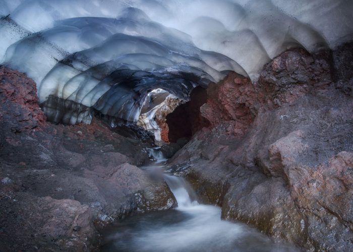 Tour por las cuevas de hielo de Kamchatka